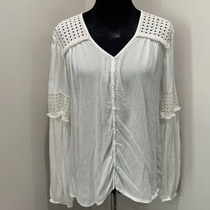Karen Kane White button down v neck, loose fit, long sleeve button top - Size L